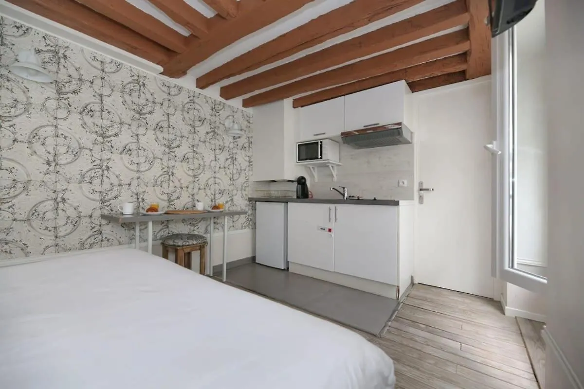 Apartment Studio Parisien 20m2 En Face Du Musee Grevin - 2p