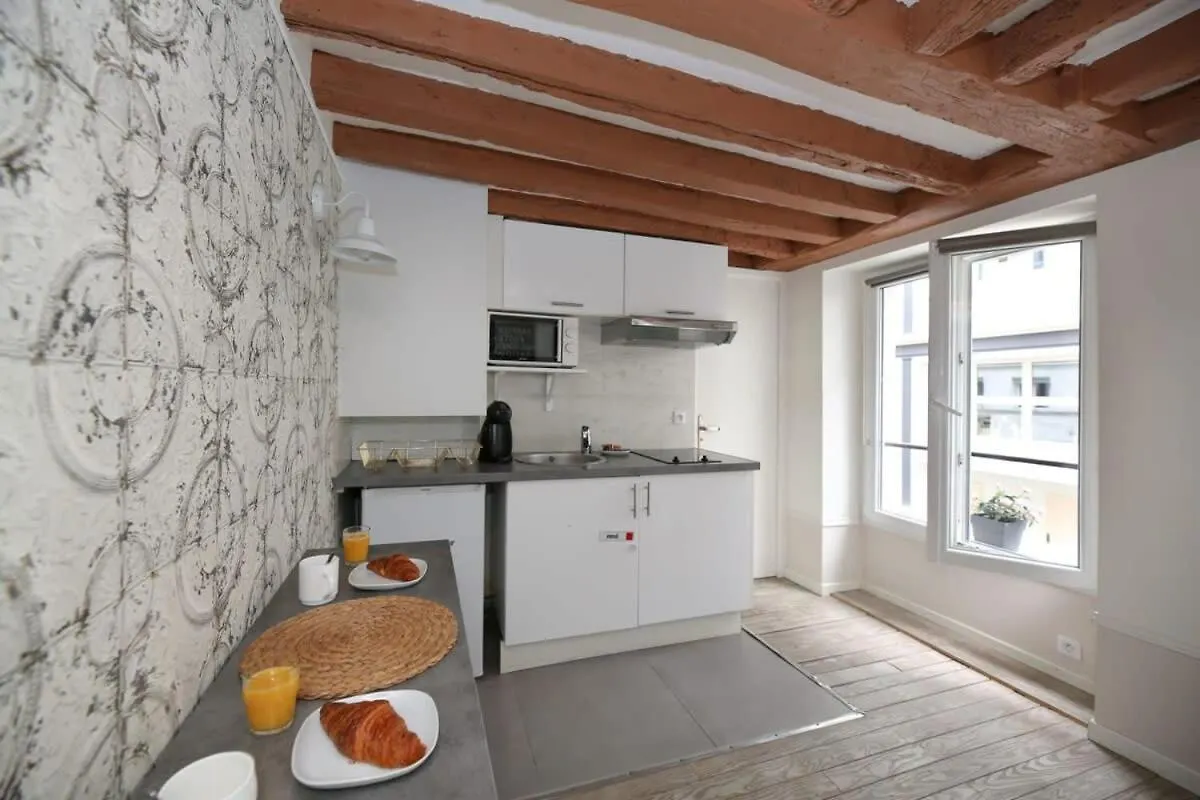 Lejlighed Studio Parisien 20m2 En Face Du Musee Grevin - 2p